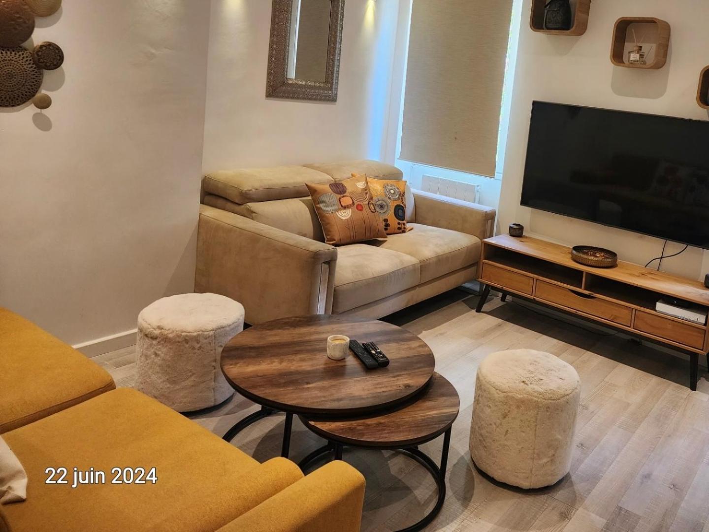 Appartement Cosy En Plein Centre Historique De Fréjus